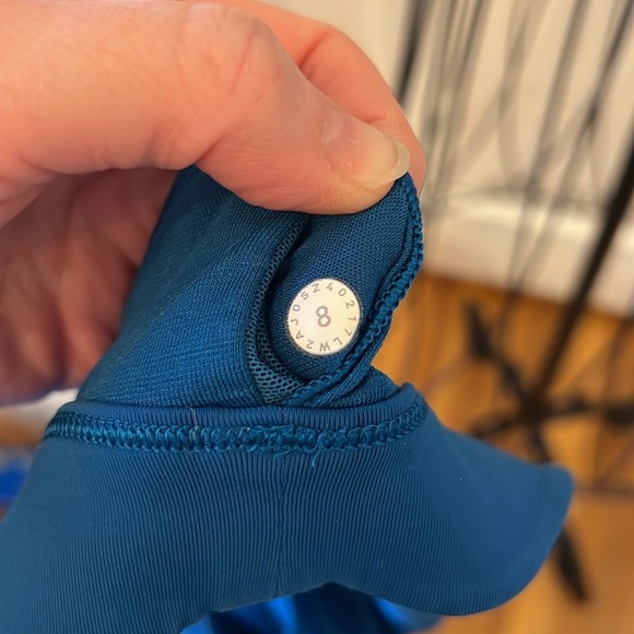 Lululemon Pace Perfect Bra-Size 8 - Picture 5 of 5